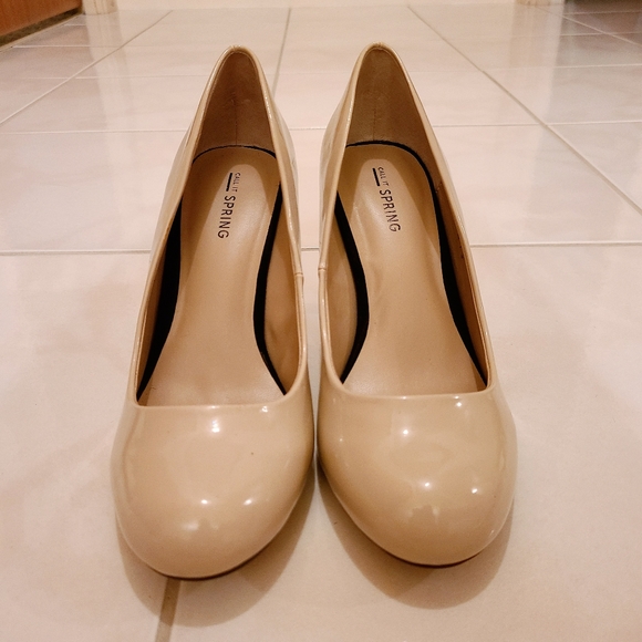 Nude Pumps / Heels - Picture 1 of 11